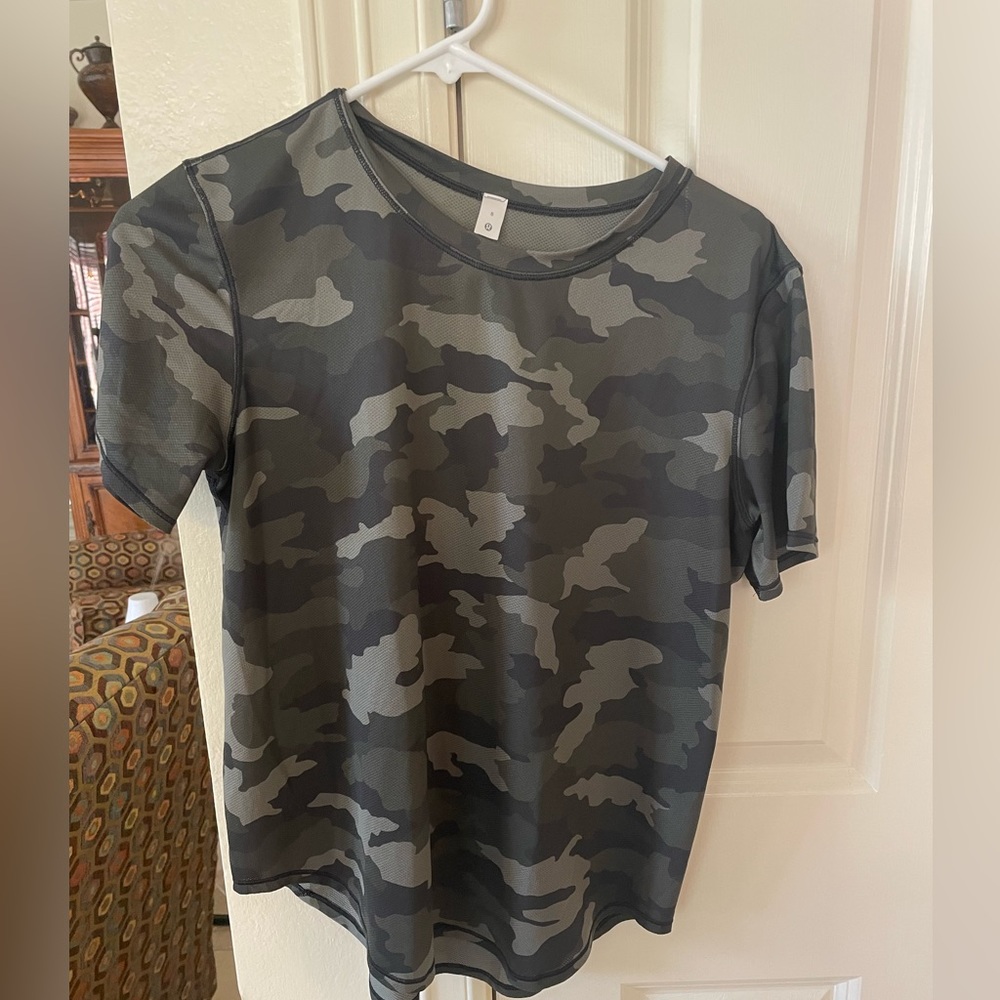 Lululemon top